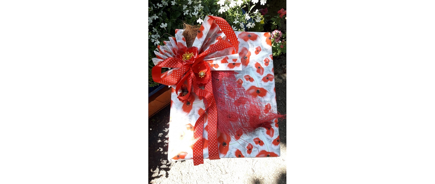 gift wrapping