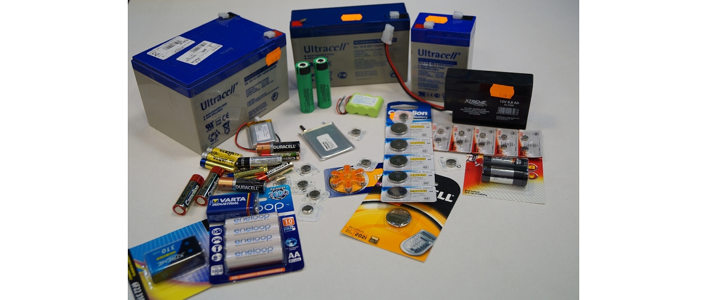 Accumulators, batteries, elements, lithium batteries, batteries for e cigarettes, watch batteries, lead acid batteries, lithium batteries