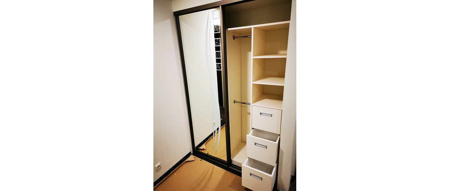 Iebūvējamie skapji pēc individuāla pasūtījuma. "GS Furnitūra"