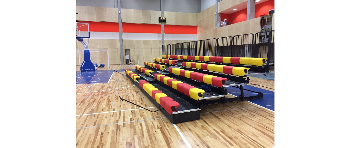 Tribīnes sporta zālei