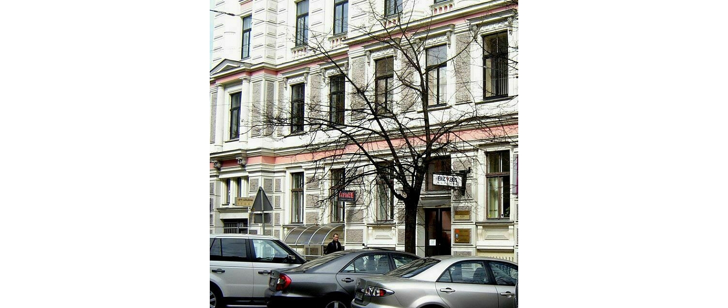 Dental clinic in Riga, in the quiet center