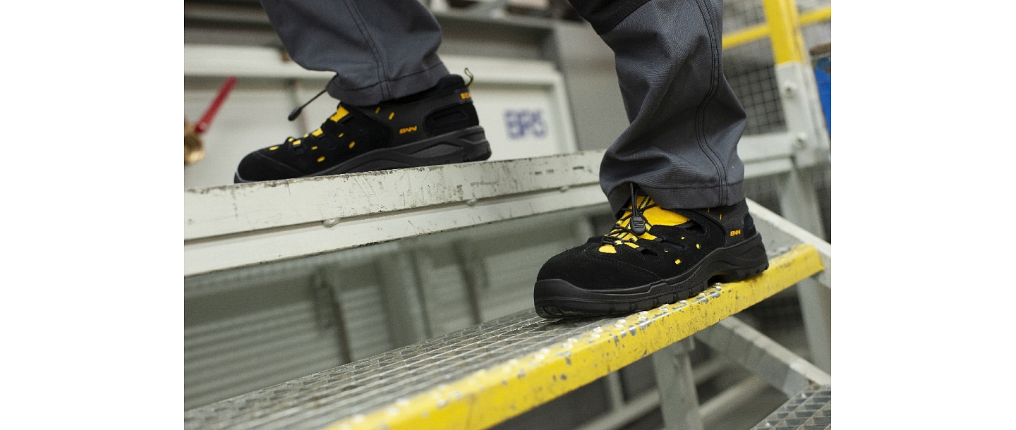 Work footwear