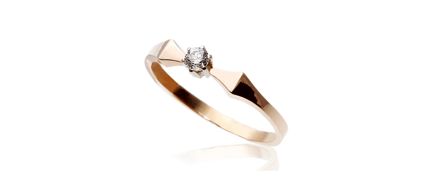 Gold engagement rings with diamonds