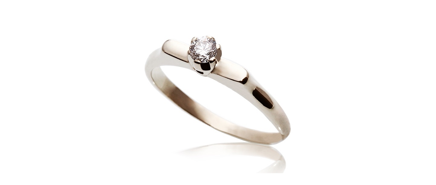 Gold engagement rings with diamonds