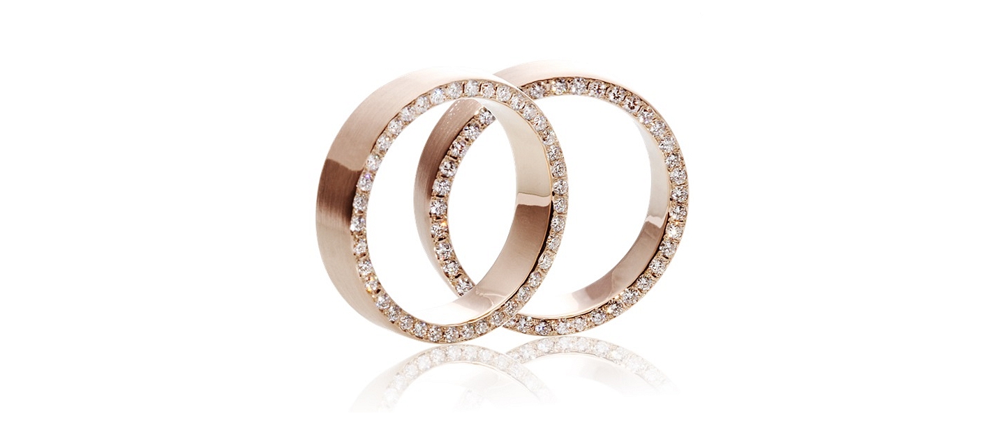 Custom-made gold wedding rings