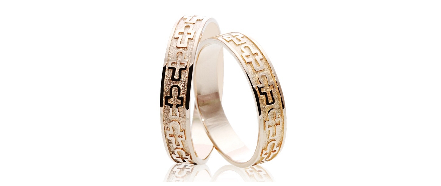 Custom-made gold wedding rings