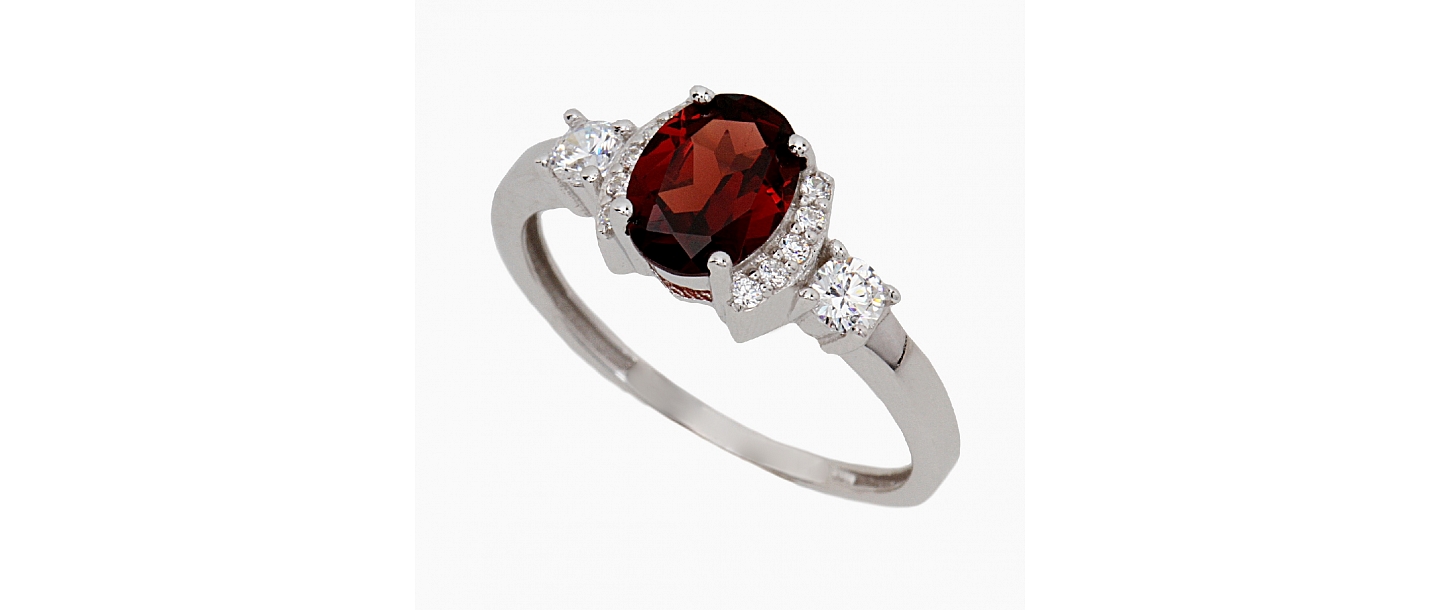 Silver ring with garnet