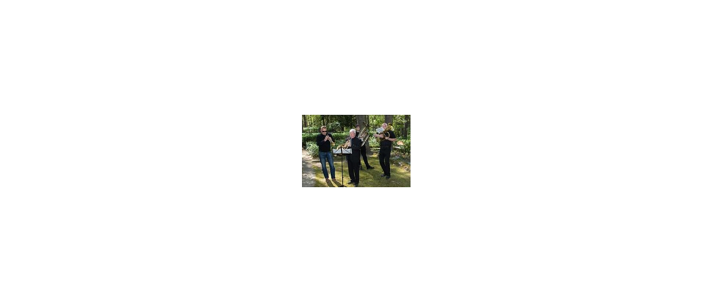 Funeral musicians