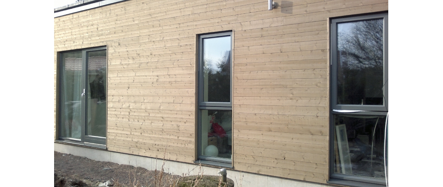 Wood aluminum windows