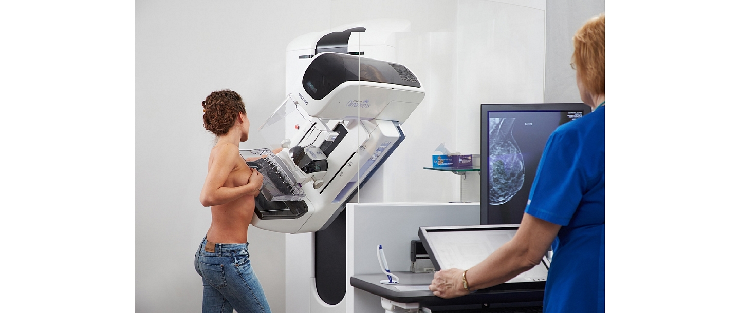 Mammography with tomosynthesis