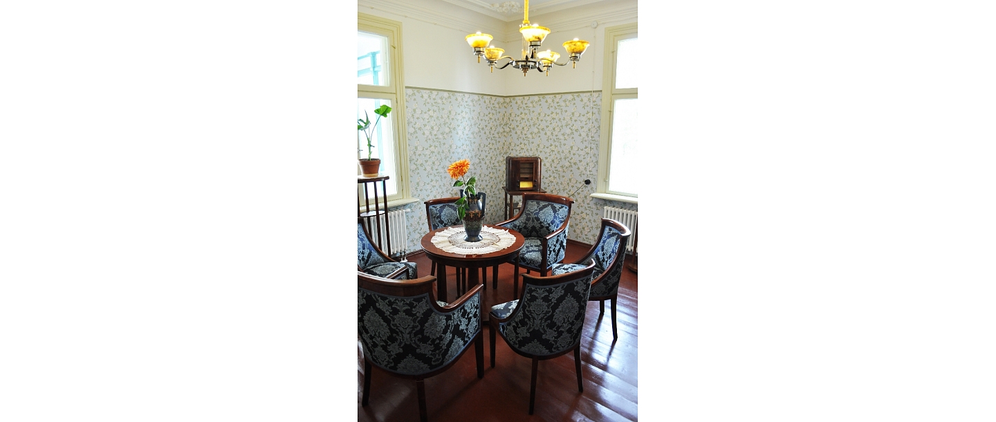 Фрагмент интерьера дома Аспазии Юрмальского музея - отреставрирован