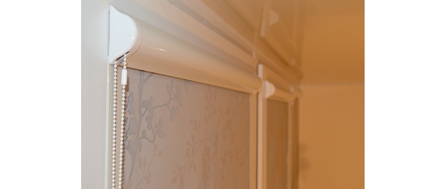 Roller cassette blinds