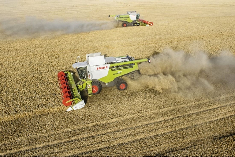Combine harvesters Claas