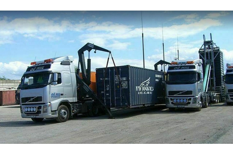 Container cargo transport