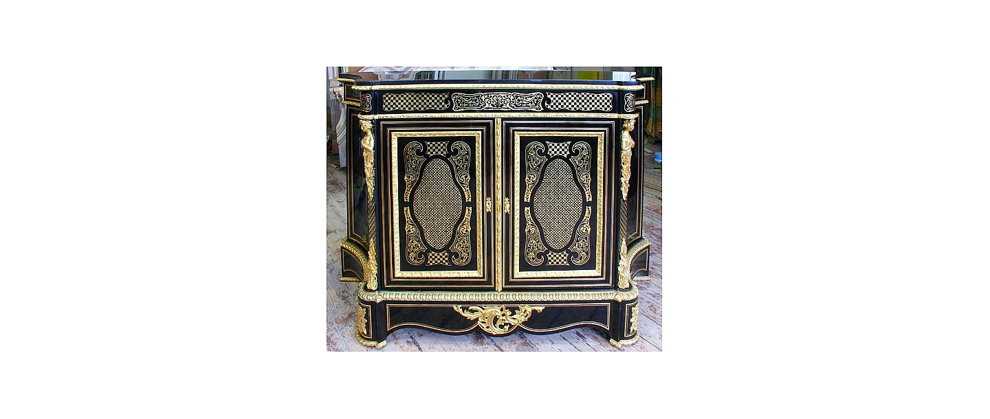 Napoleona skapītis - restaurēts