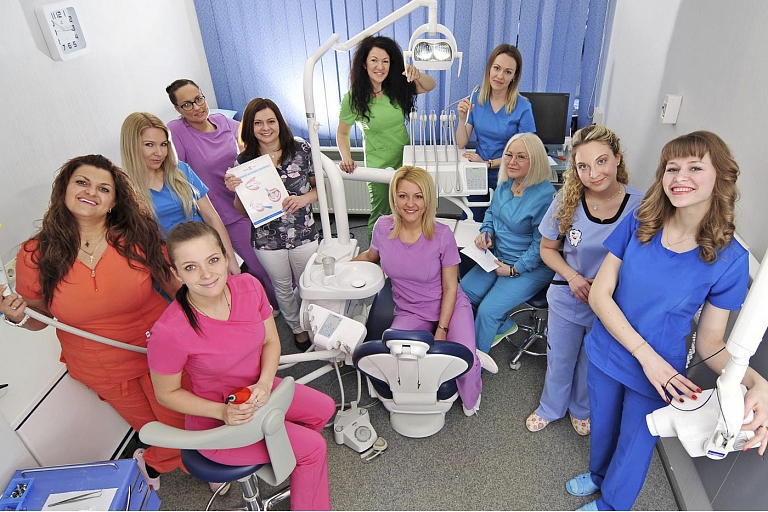 Tooth extraction, wisdom tooth extraction, hygienist
