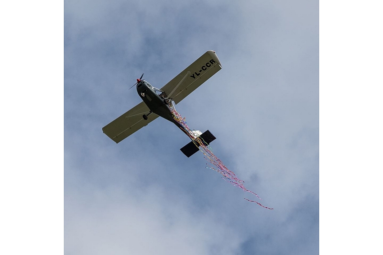 UL airplanes