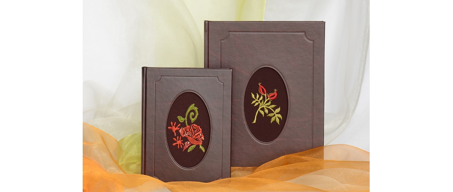 Viesu grāmata, sarkana