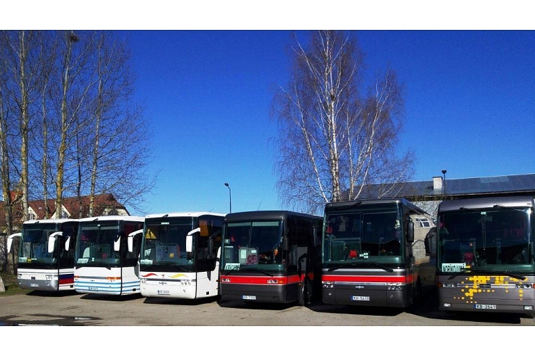 Autobusu noma tūristiem