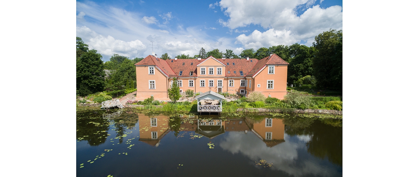 Kukšu Manor