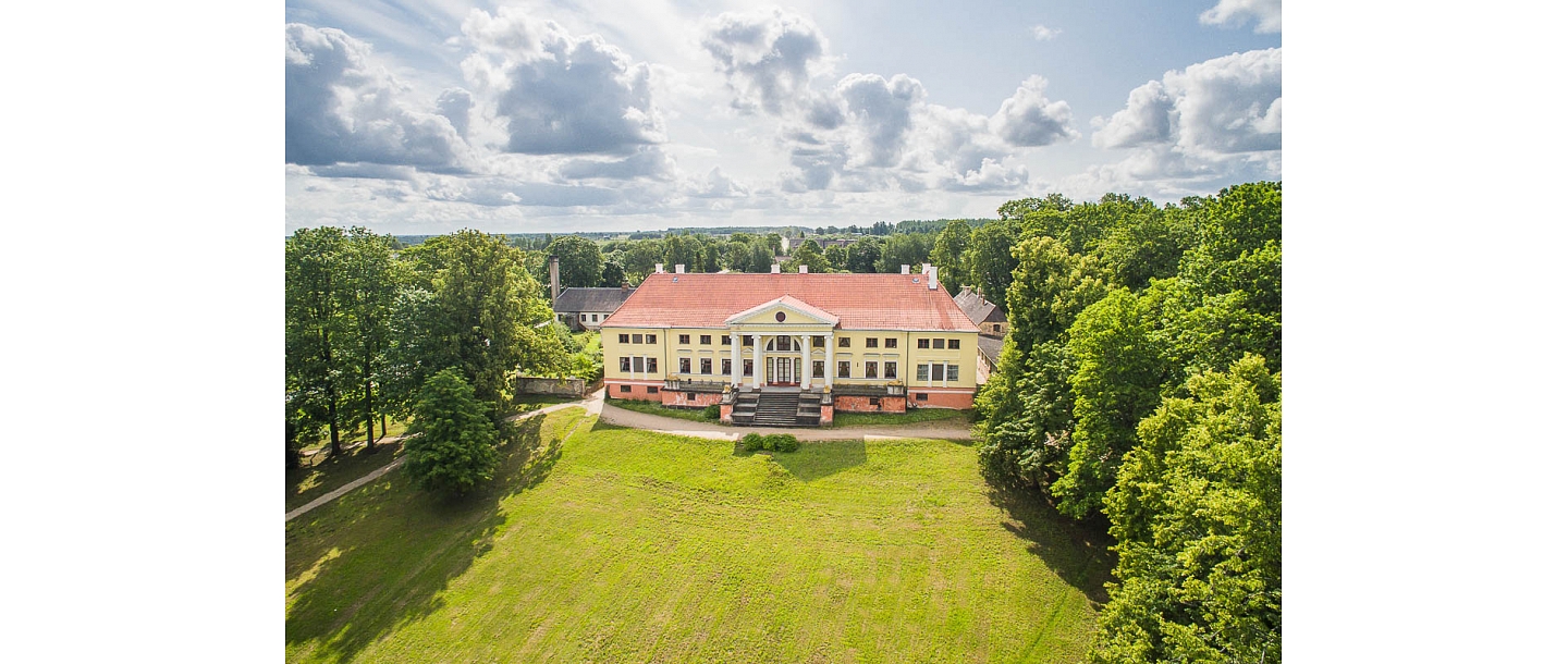 Tukums Durbe Palace