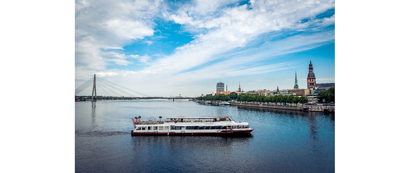 Старая Рига, кораблик отдыха