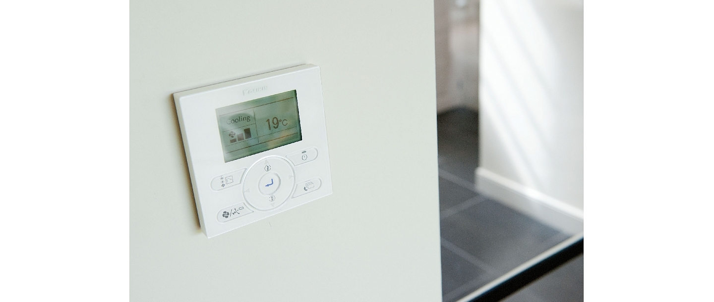Air conditioner wall control panel