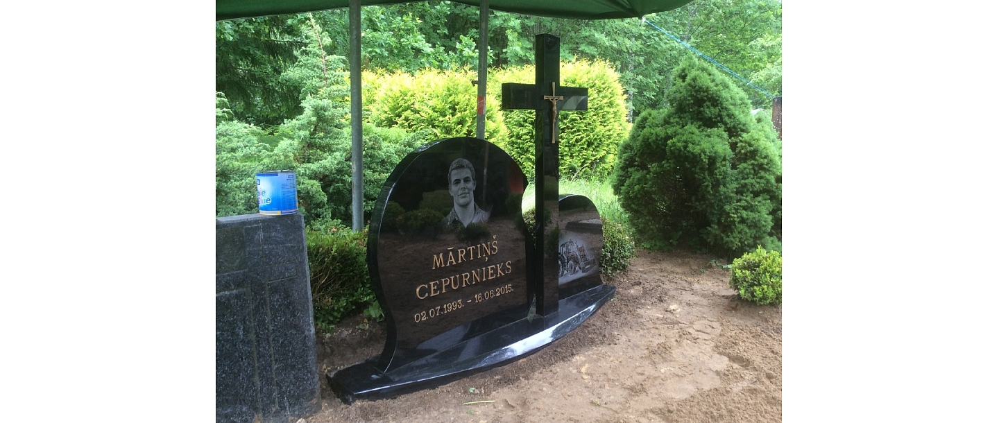 Изготовление надгробных памятников