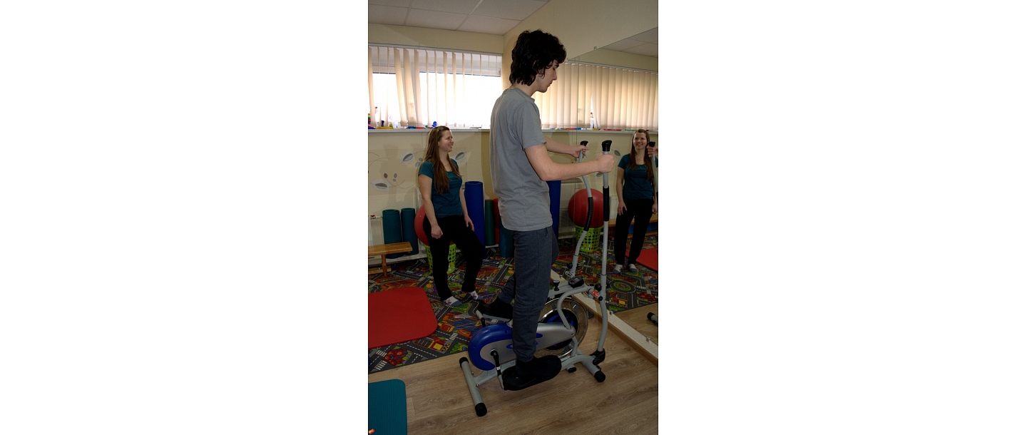 Физиотерапевт, детский физиотерапевт