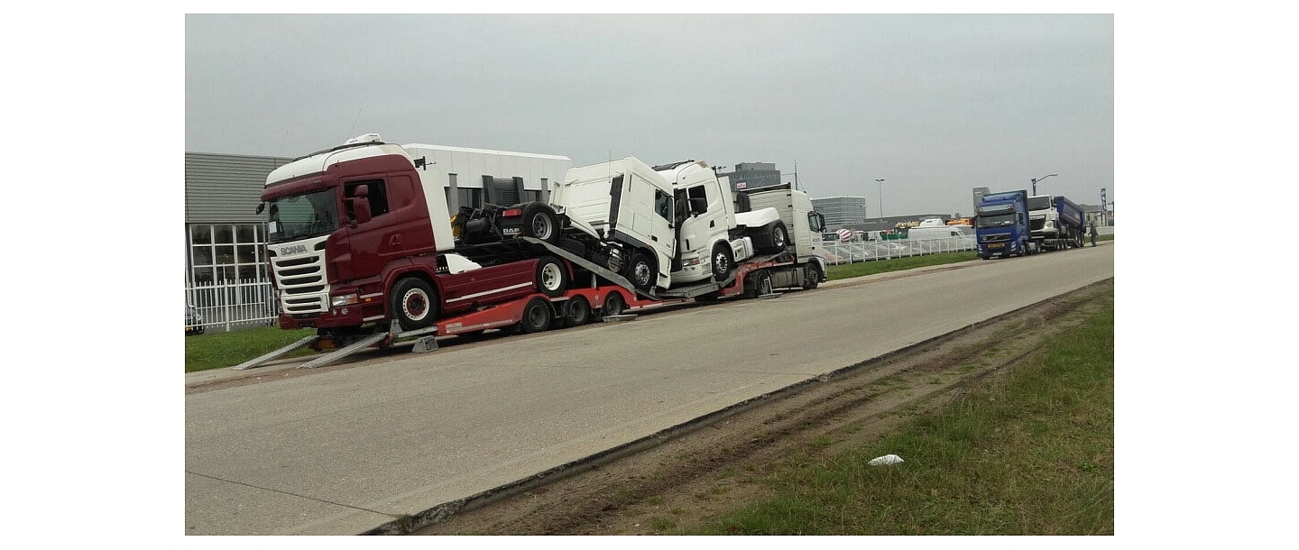 Oversized cargo transportation