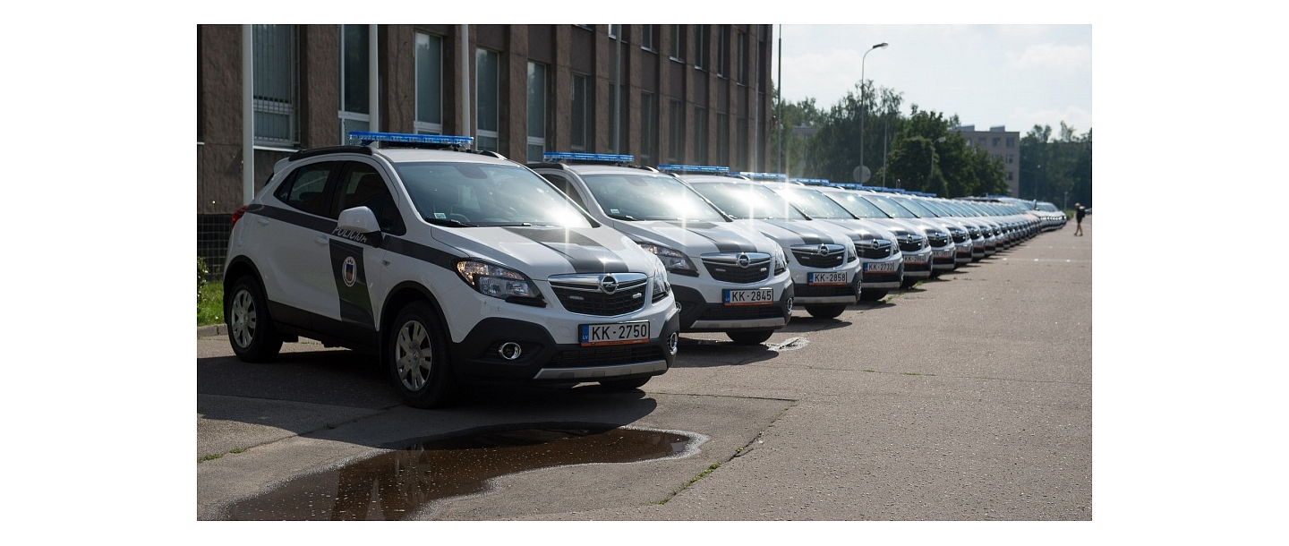 Opel Amserv krasta policijas