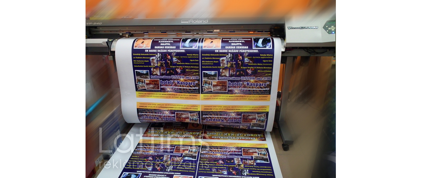 Advertising newspapers