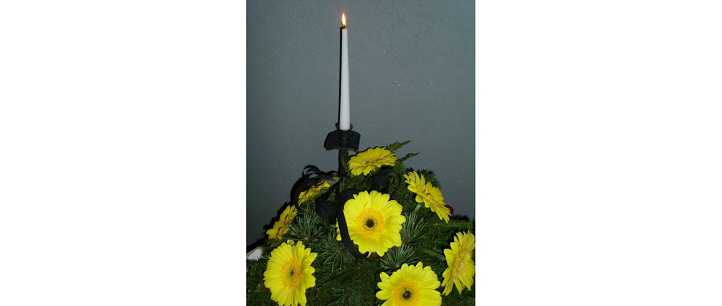 Funeral floristry, flowers, wreaths