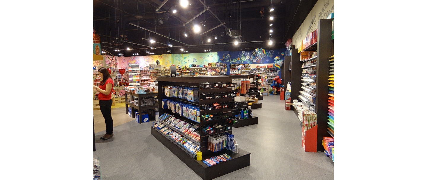 Merchandise stands LUNING SHOP FITTING