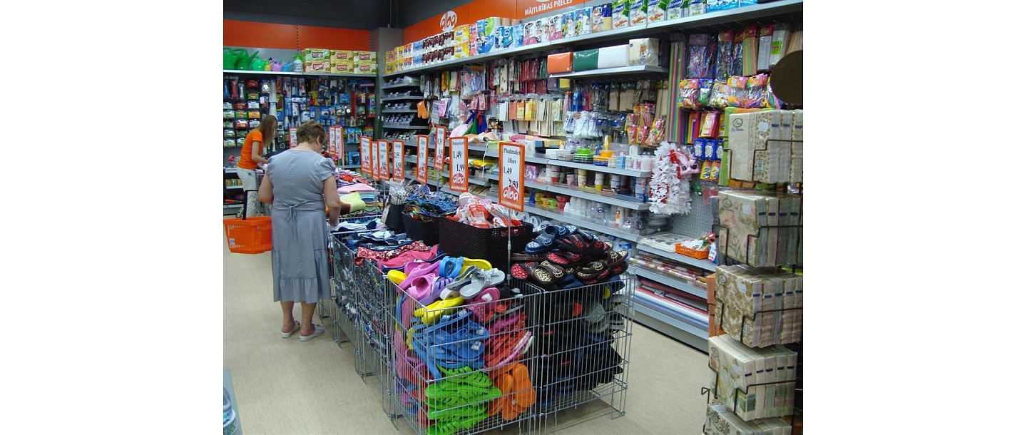 Collapsible basket