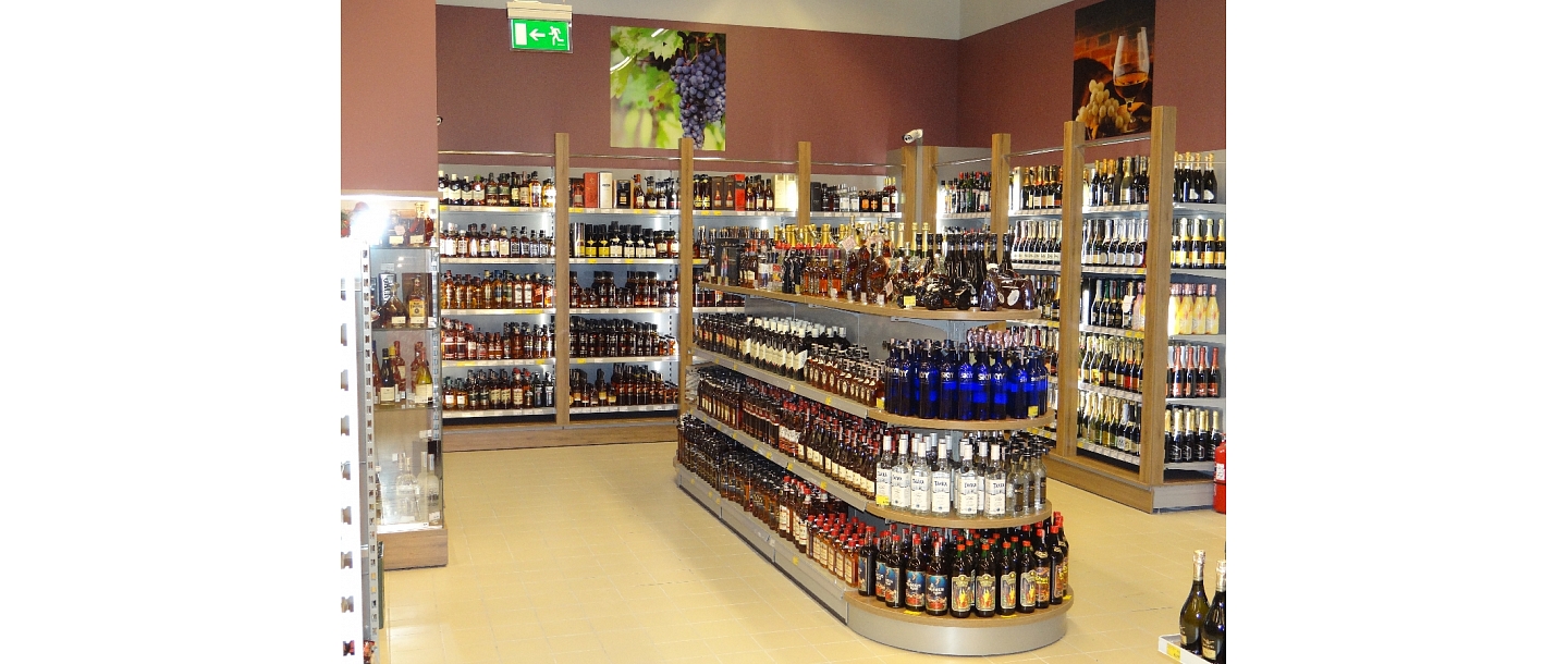 Vīna plaukts LUNING SHOP FITTING