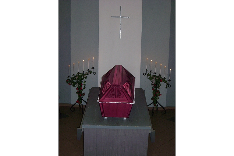 Coffins, burial