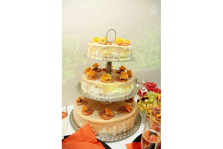 Confectionery. Wedding cakes