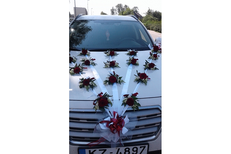Декорирование авто цветами