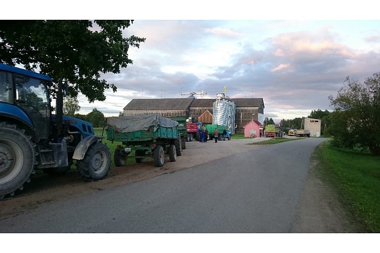 Latraps grain acceptance point