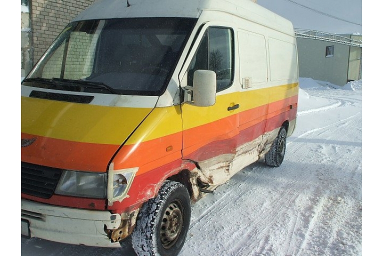 Mikroautobusa virsbūves remonts