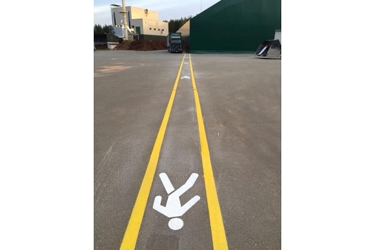 Application of horizontal markings