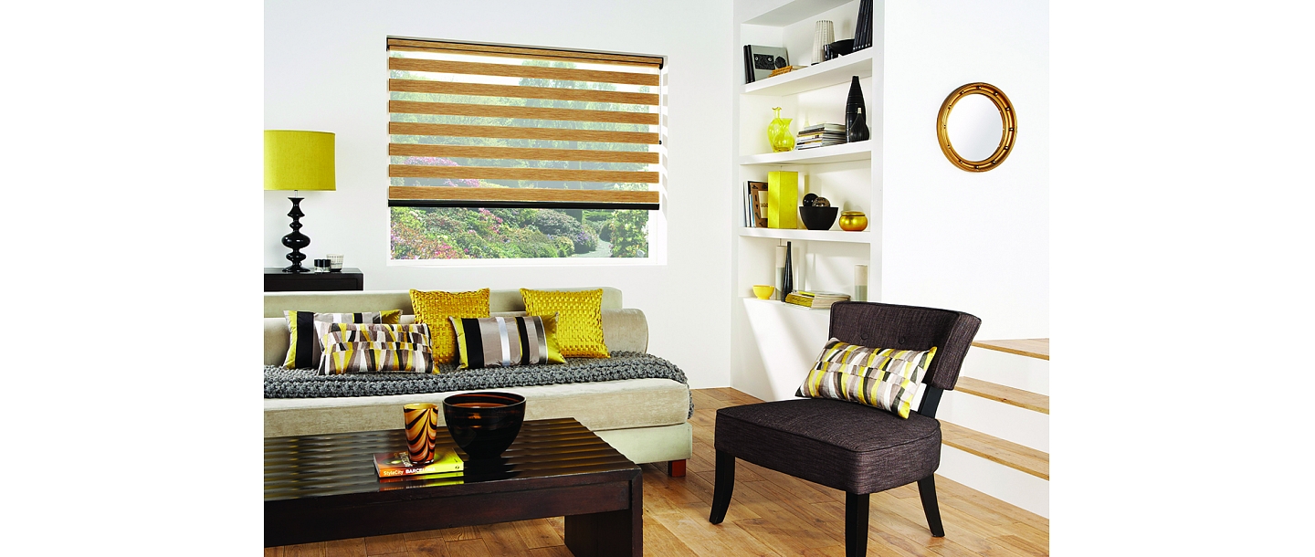 Day-night roller blinds