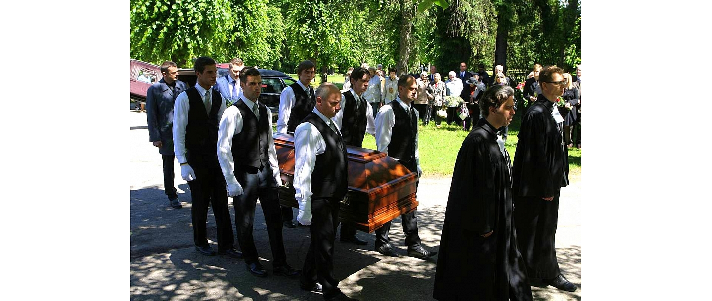 Coffins carrying services