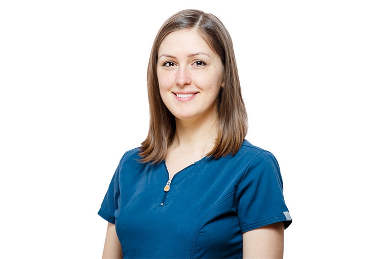 Dr. Inga Arnava, dentist