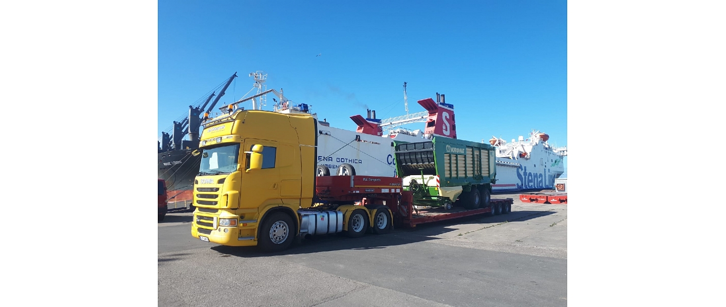 Oversized cargo transportation