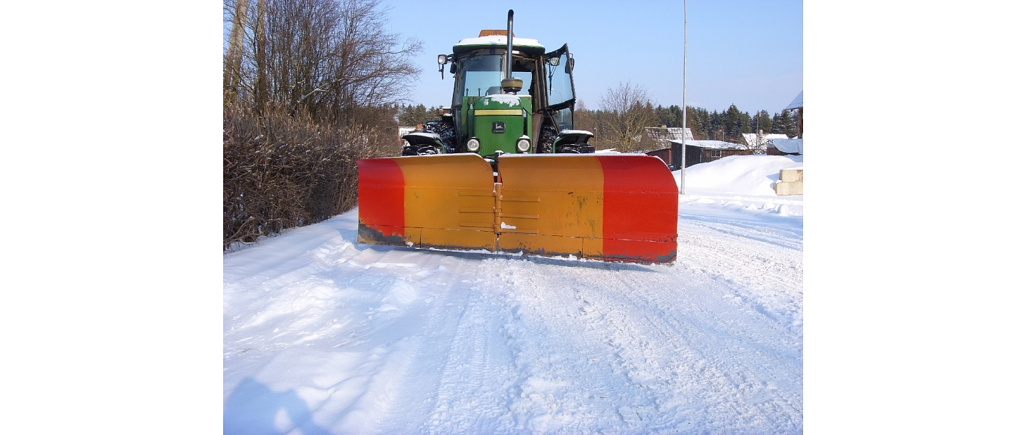 Road cleaning in Madona