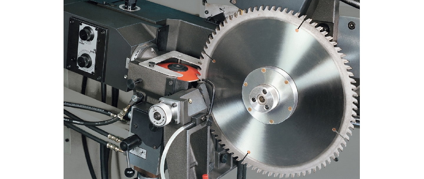 Sharpening of cutting tools and repair of cutting tools: circular saws, knives, milling cutters, drills - diamond and carbide tool sharpening