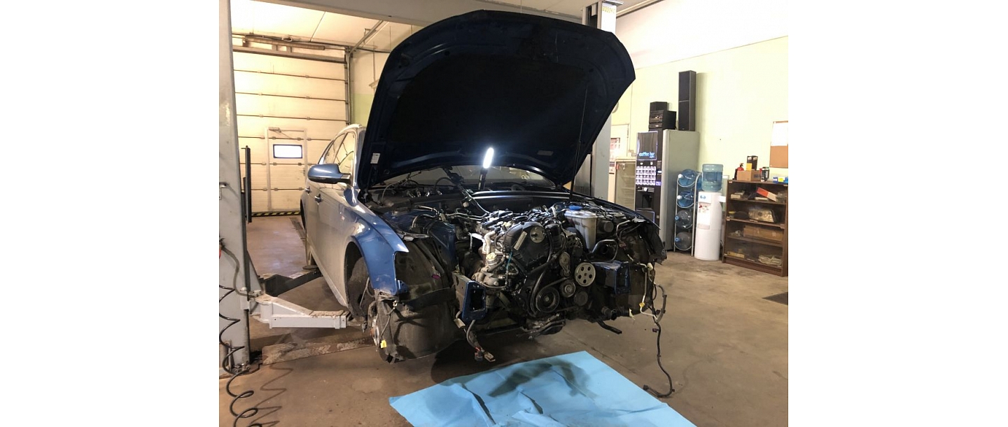 Engine repair in Ādaži