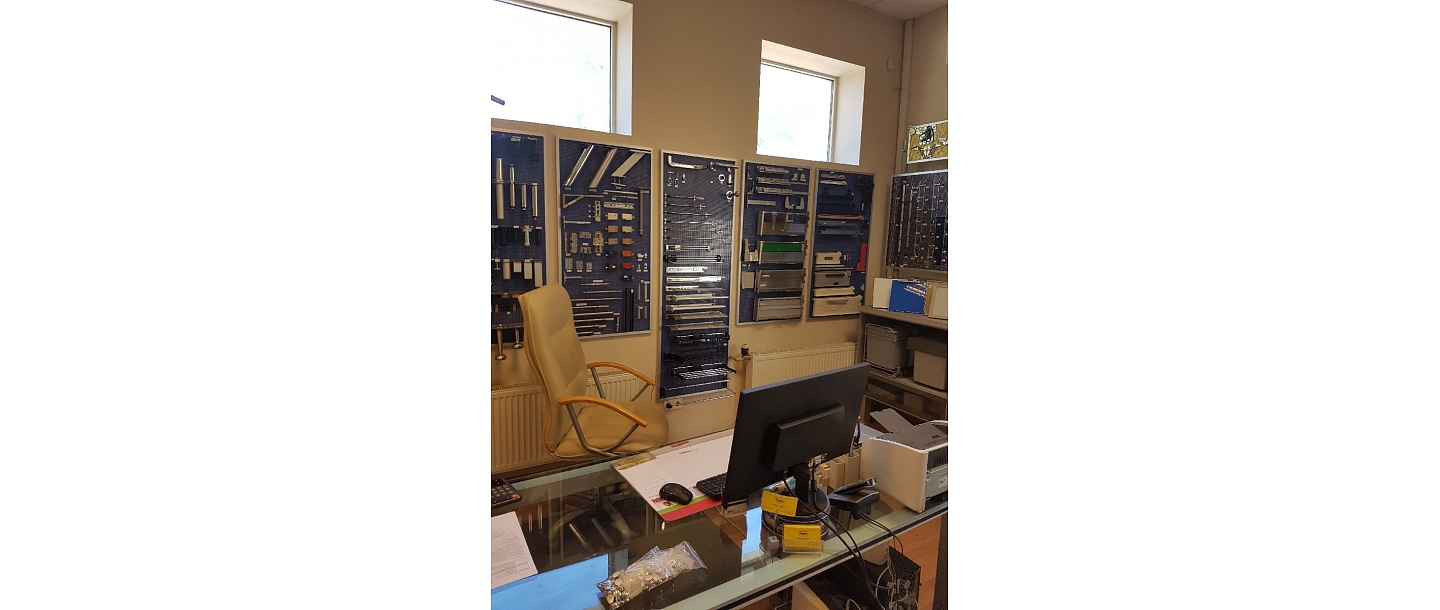 Furniture accessories, furniture fittings for furniture manufacturers